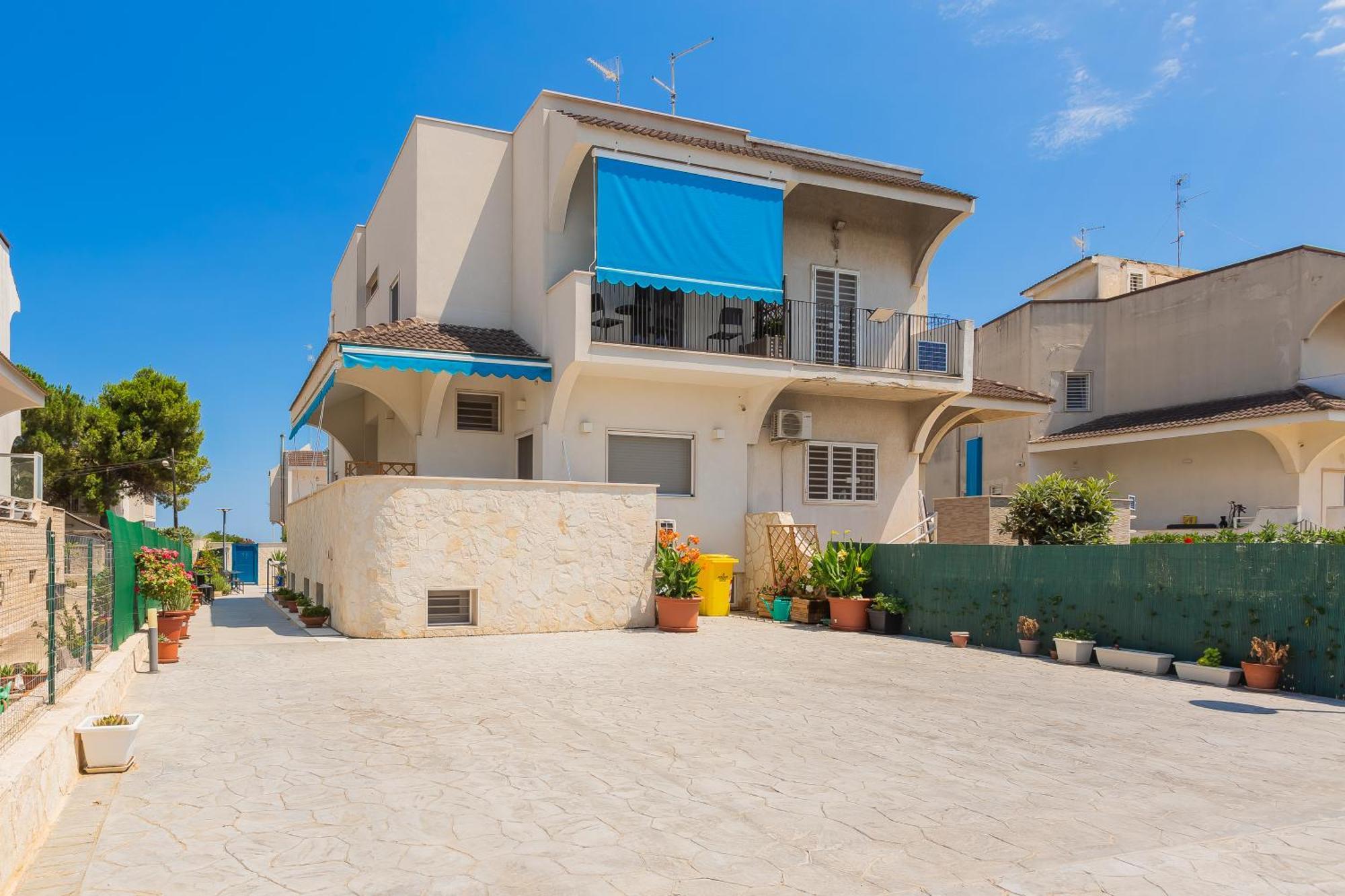 Apulia Blue Apartements & B&B Bari Exterior photo